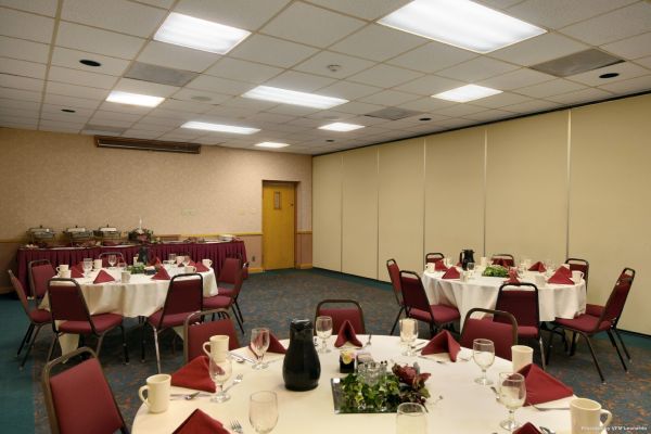 Ramada Inn. (Brainerd)